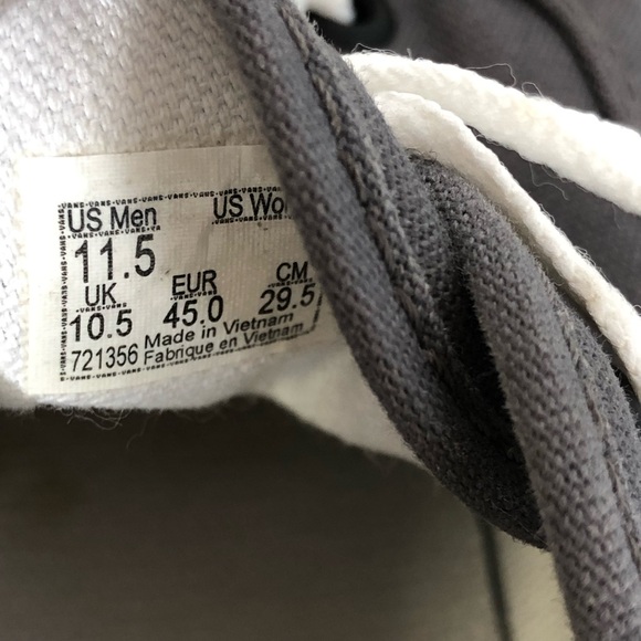 Men’s Basic Canvas Vans - Picture 4 of 8